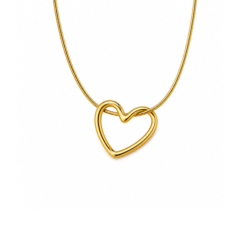 Minimal Heart Pendant Necklace